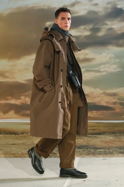 Look 23